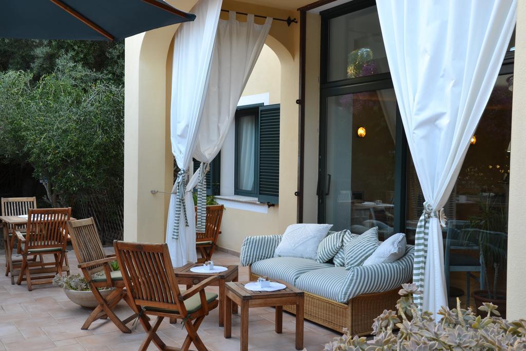 Hotel Villa Del Parco ลามัดดาเลนา ภายนอก รูปภาพ
