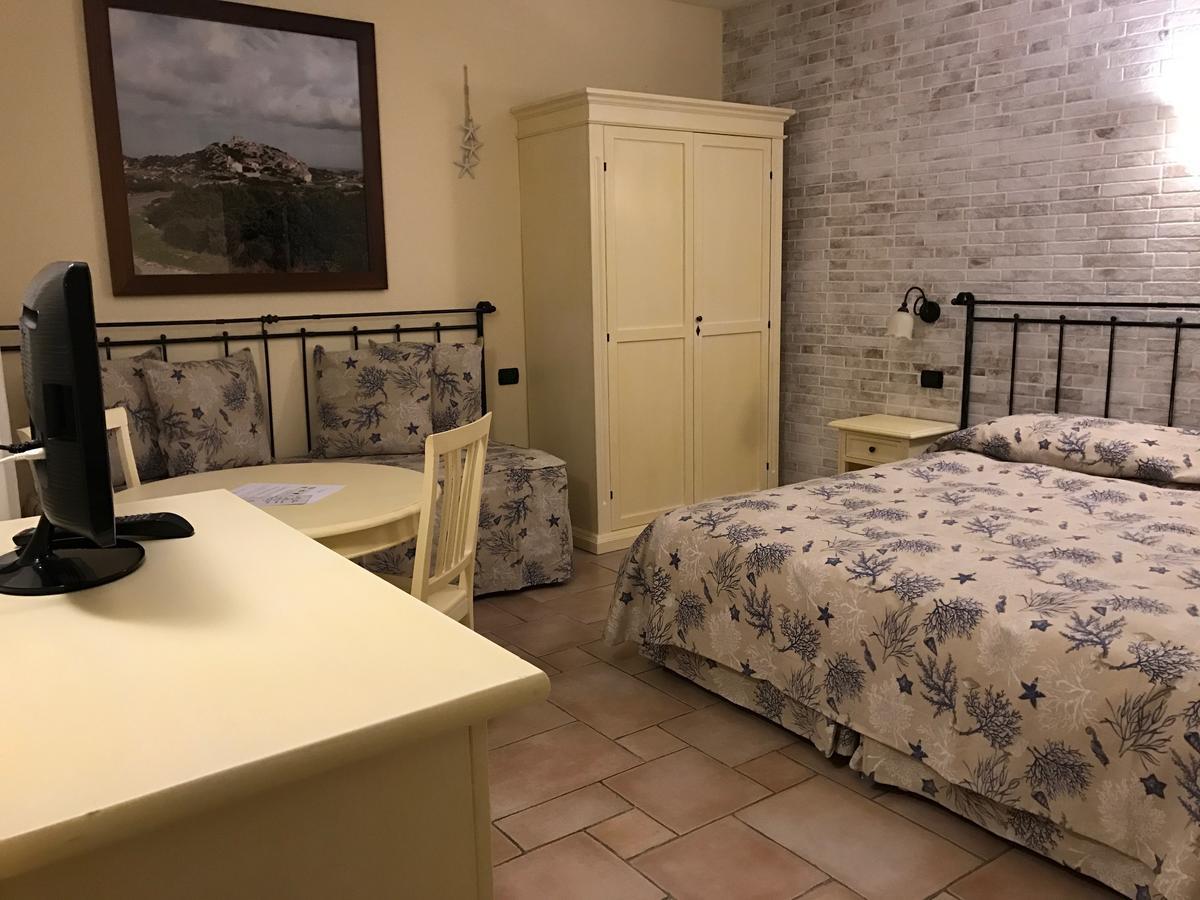 Hotel Villa Del Parco ลามัดดาเลนา ภายนอก รูปภาพ